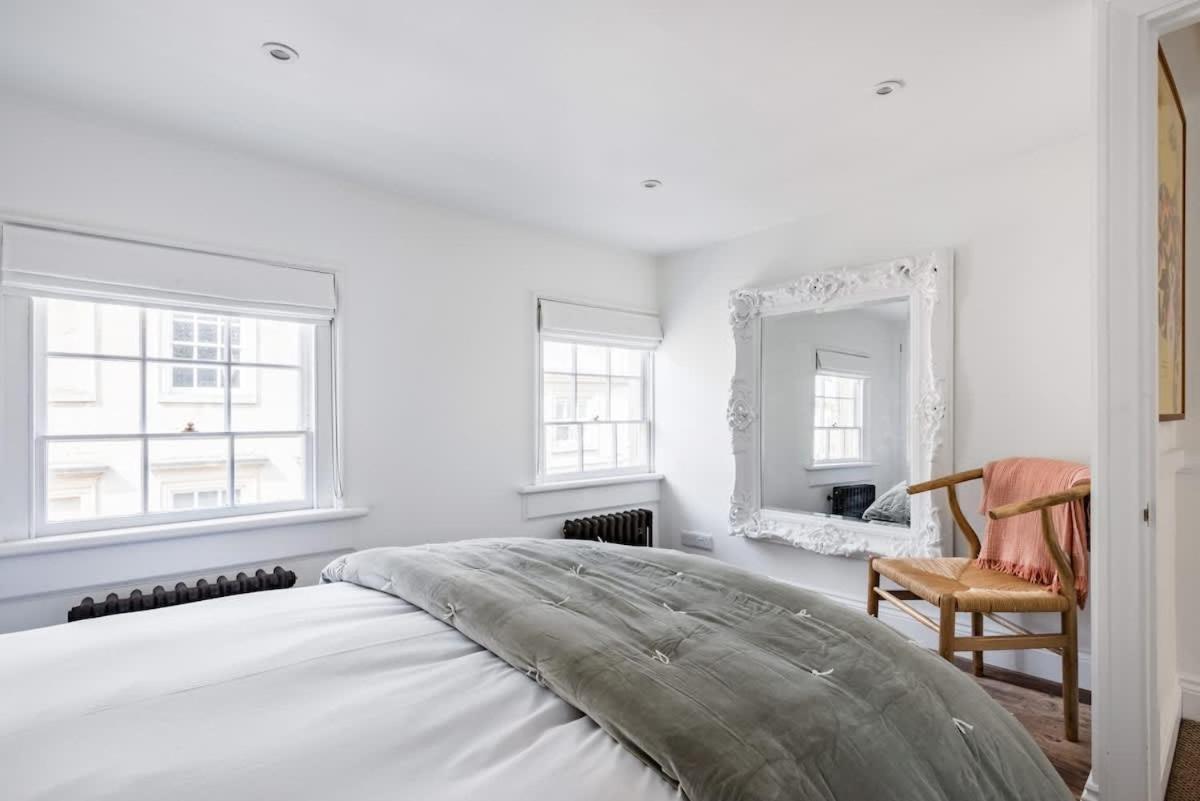 Central Georgian Townhouse With Free Parking Bath Ngoại thất bức ảnh